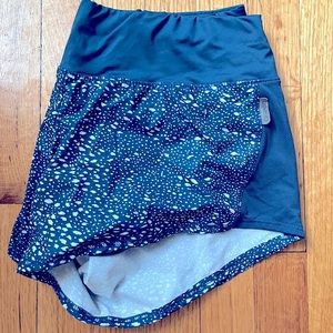 Oiselle Toolbelt Roga Shorts